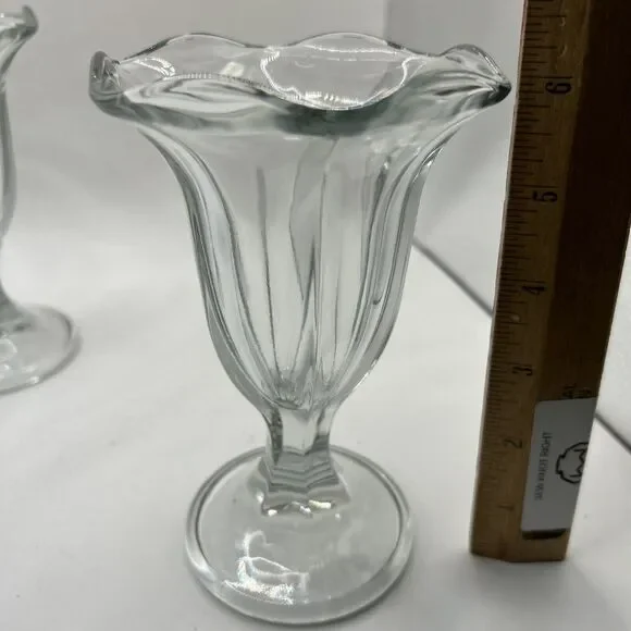 Set of 2 new vintage glass ice cream sundae glasses 6” Tall - Picture 6 of 6